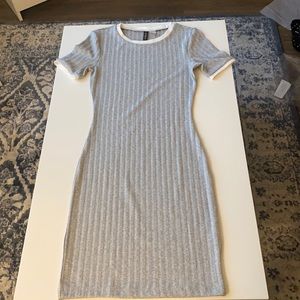 H&M casual body-con gray mini-midi dress, Size US 6/EUR 36/